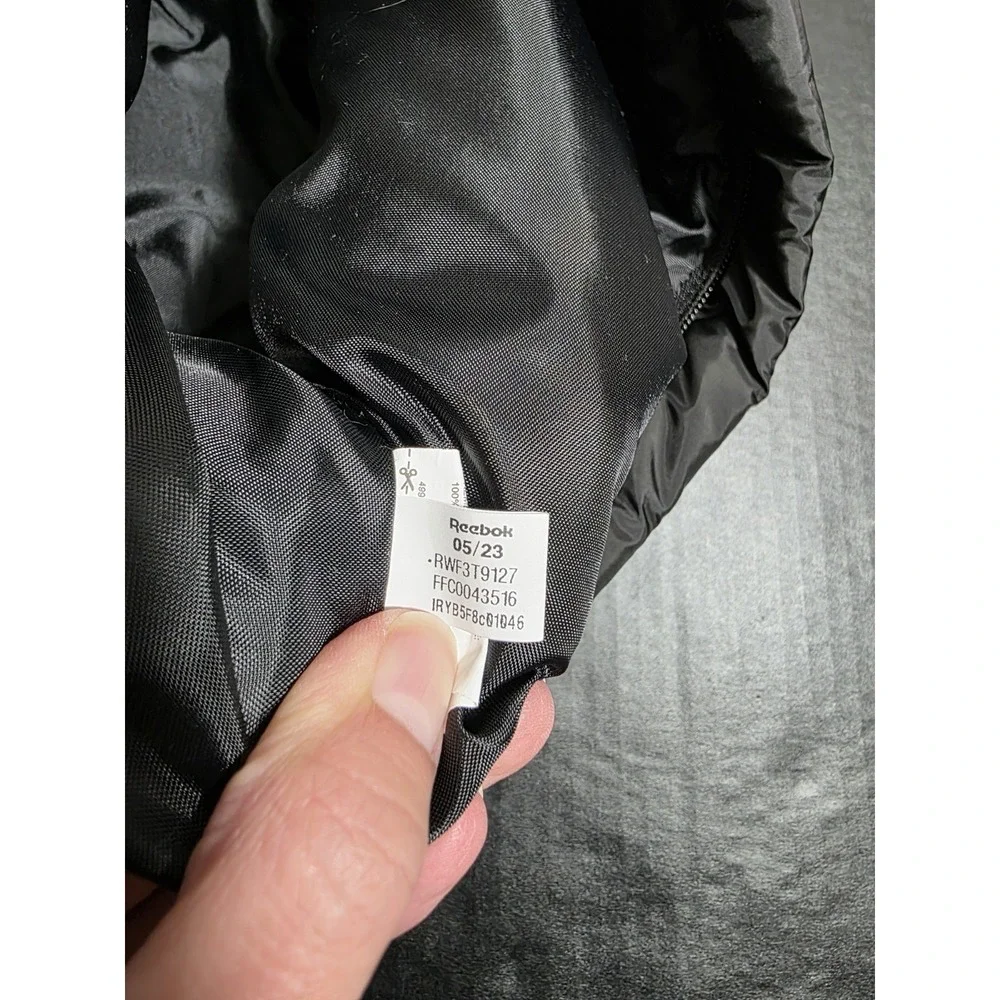 Reebok Puffer Tote‎ Bag Soft Side Black Zip Top Nylon Travel Gym Bag 18x13x6